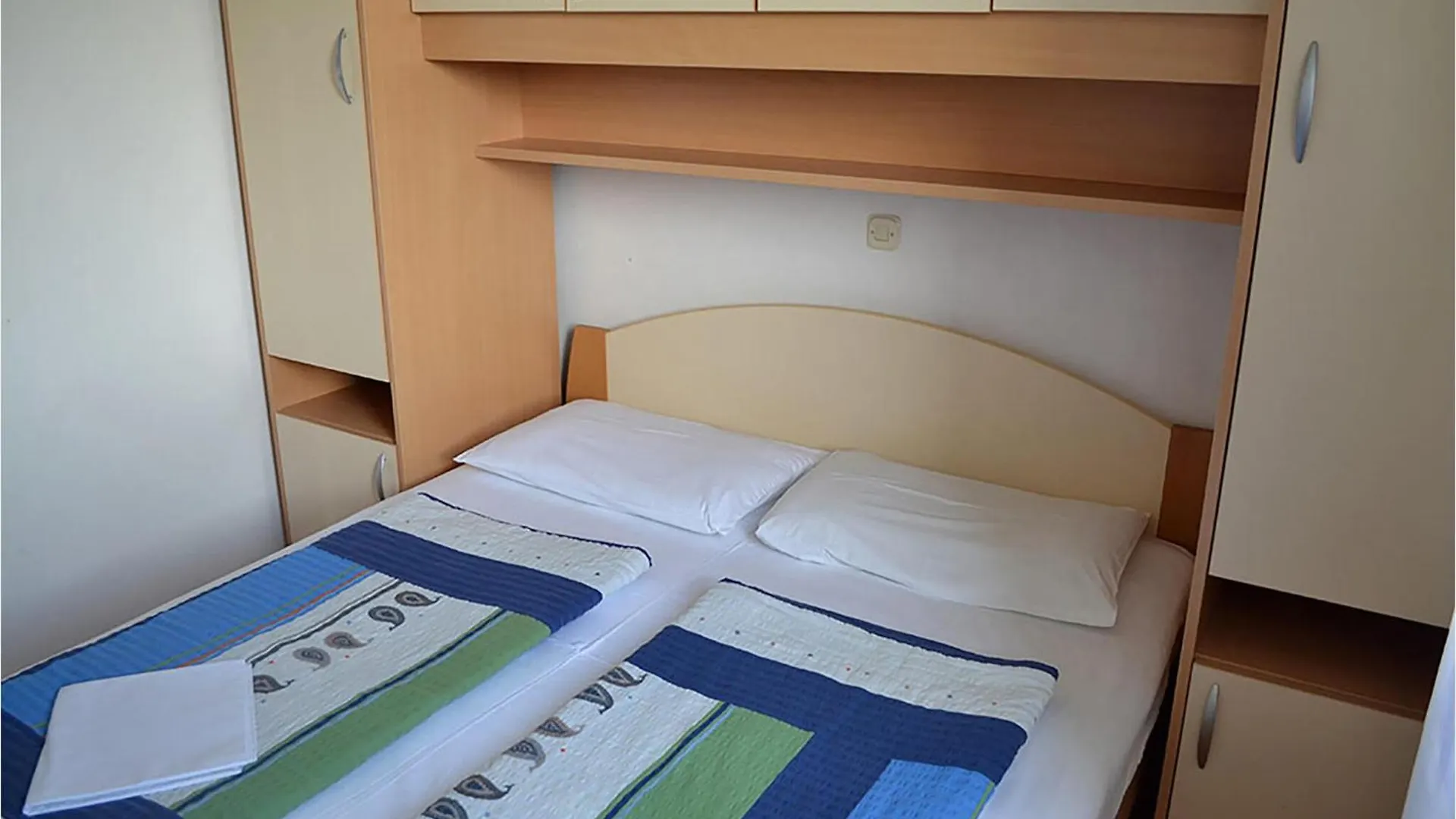 Gorgeous Apartment In Lopar