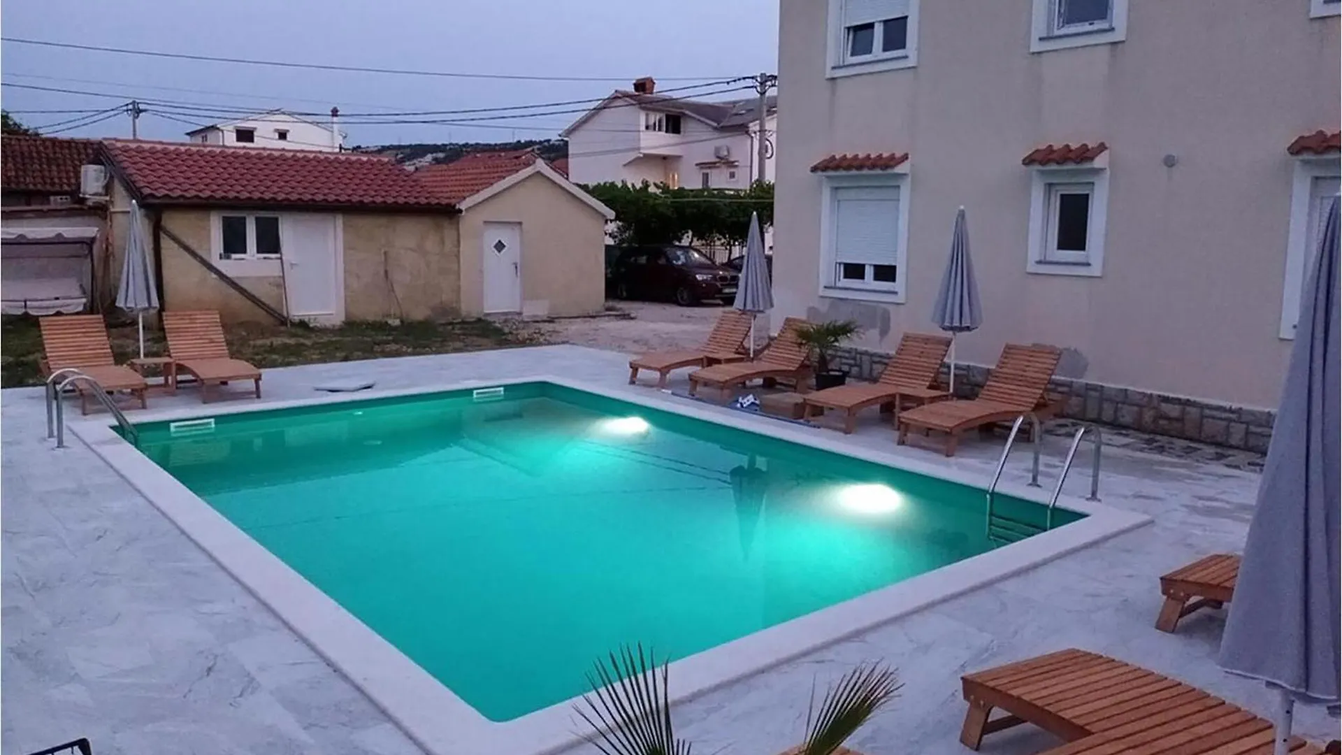Gorgeous Apartment In Lopar Croatia